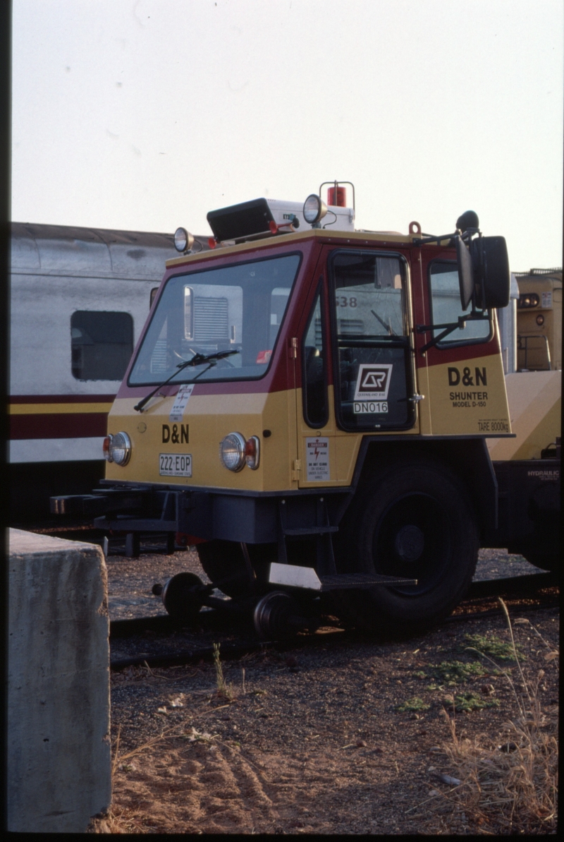 125136: Longreach Road-Rail Shunter DNO 16