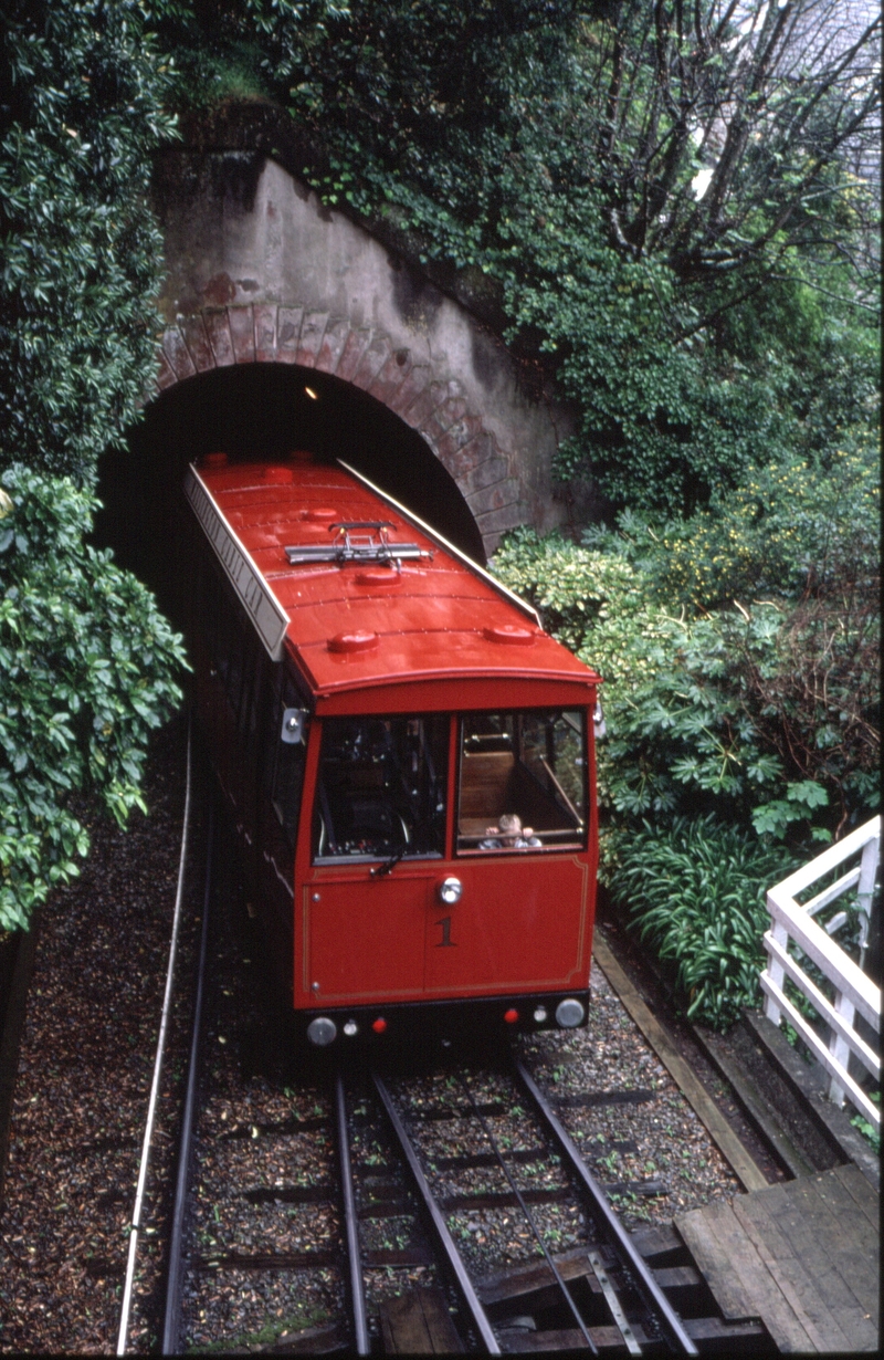 125193: Talavera Descending Car No 1