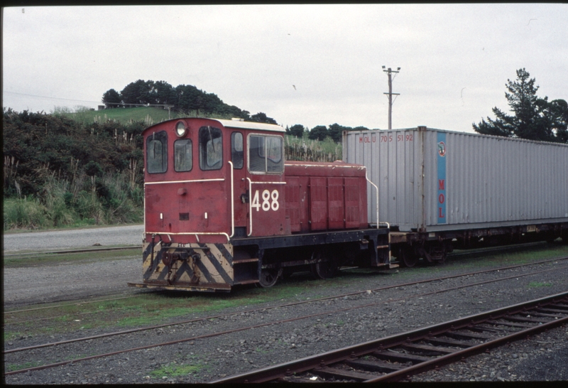 125288: Maungaturoto Shunter TR 488