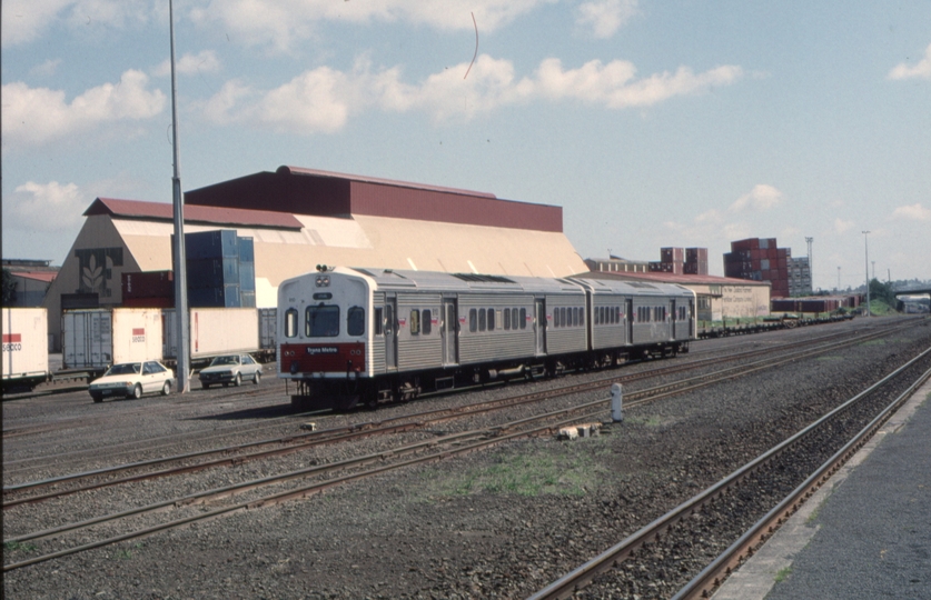 125308: Otahuhu Down Empty Cars ADL 810 ADC 860