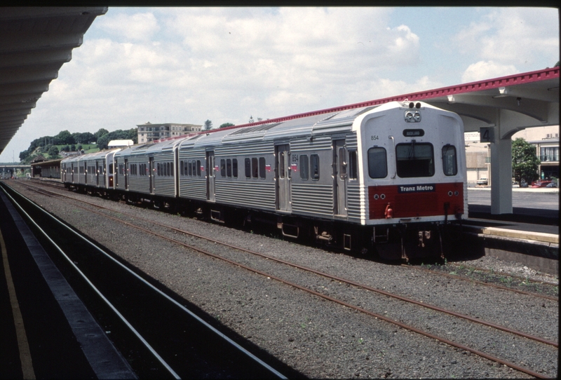 125331: Auckland Stabled Suburban Train ADC 854 nearest