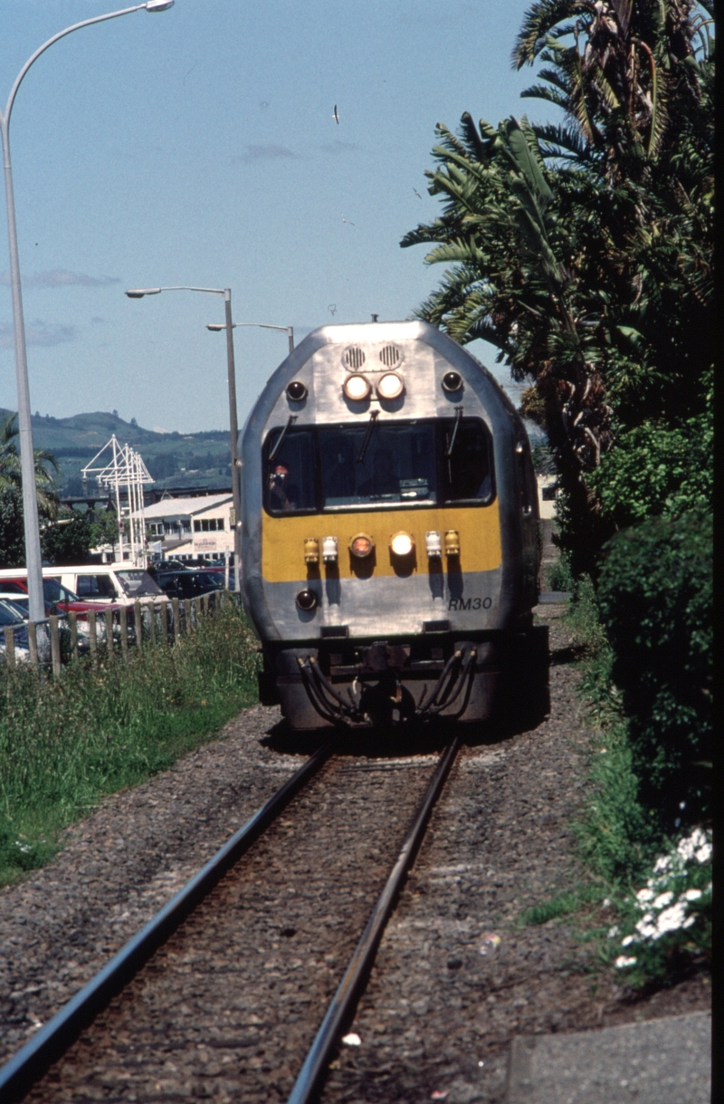 125459: Tauranga The Strand Up Empty Cars from Te Maunga RM 30