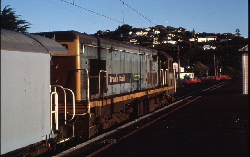 125522: Plimmerton DC 4185 0601 'Bay Express' to Wellington