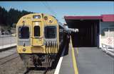 125530: Paekakariki 10:00am Suburban from Wellington ET 3102 leading