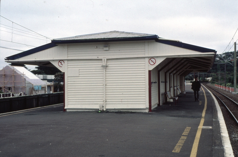 125542: Plimmerton South aspect station building