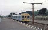 125603: Porirua Suburban  to Wellington EM 1027 ET 3027