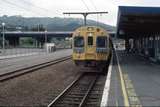 125604: Porirua Suburban to Wellington EM 1027 ET 3027