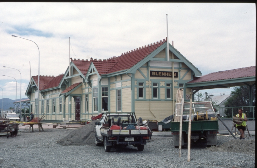 125677: Blenheim relocated station building