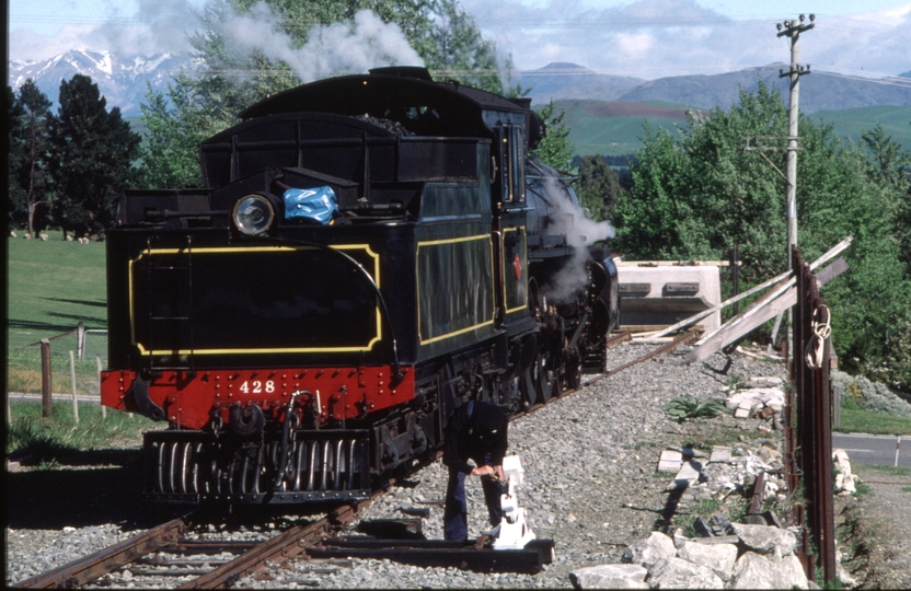 125715: Weka Pass Railway Waikari (2), A 428 running round AREA Special