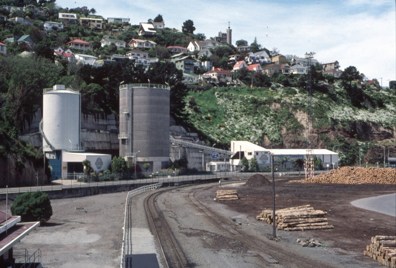 125785: Lyttelton looking East