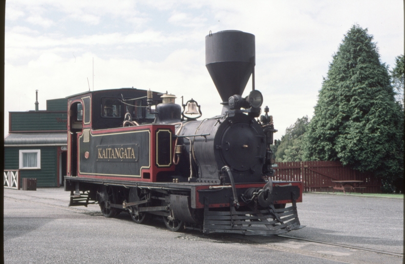 125880: Shantytown Light Engine from Station to Locomotive Depot 'Kaitangata'