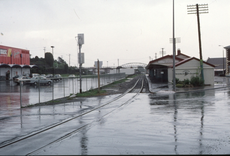 125914: Greymouth looking South along Station Platform