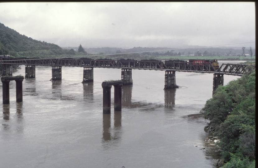 125924: Grey River Bridge Coal Train from Rapahoe DC 4847