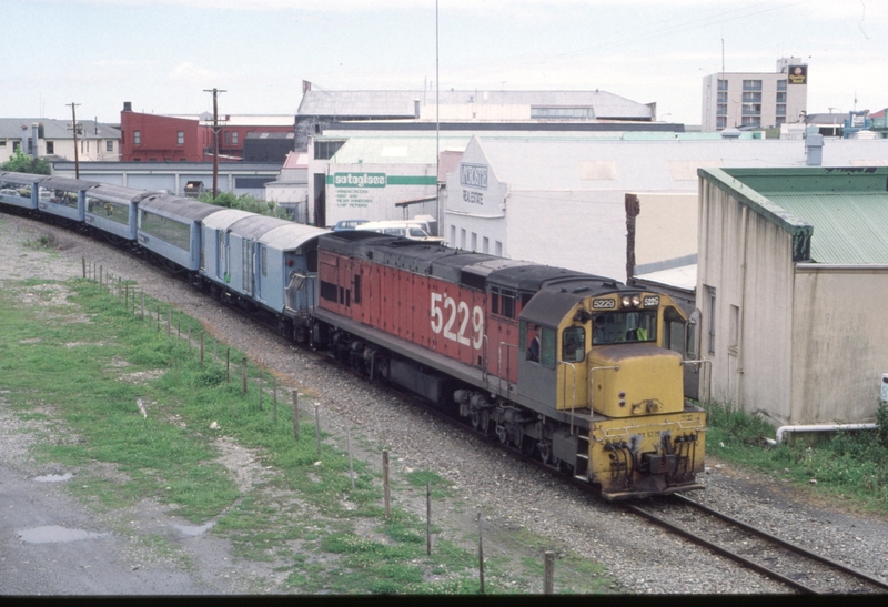 125934: Greymouth Empty Cars to form 0802 Eastbound 'Tranz Alpine' DX 5229