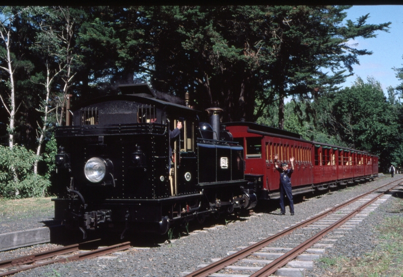 126166: Gembrook 12A about to propel cars for No 40 Up Passenger to Town Platform