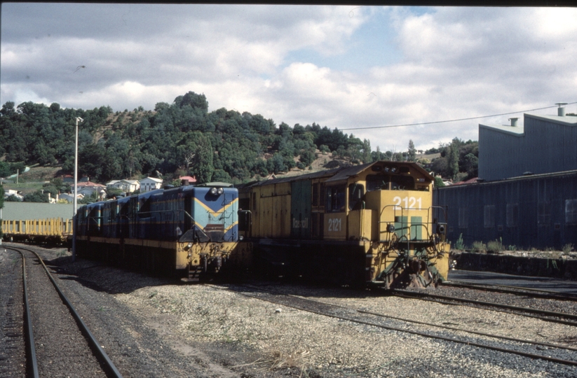 126313: Burnie 1004 stored 2121 stabled