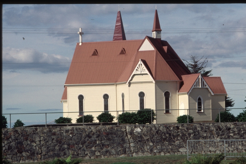 126316: Penguin (1), Uniting Church on North side of line