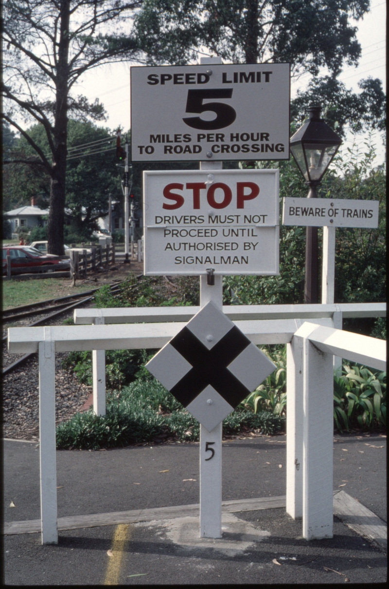 126329: Menzies Creek Signage at East end of platform