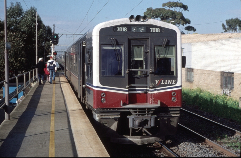 126493: St Albans (1), 10:35am Up Passenger from Sunbury 7018