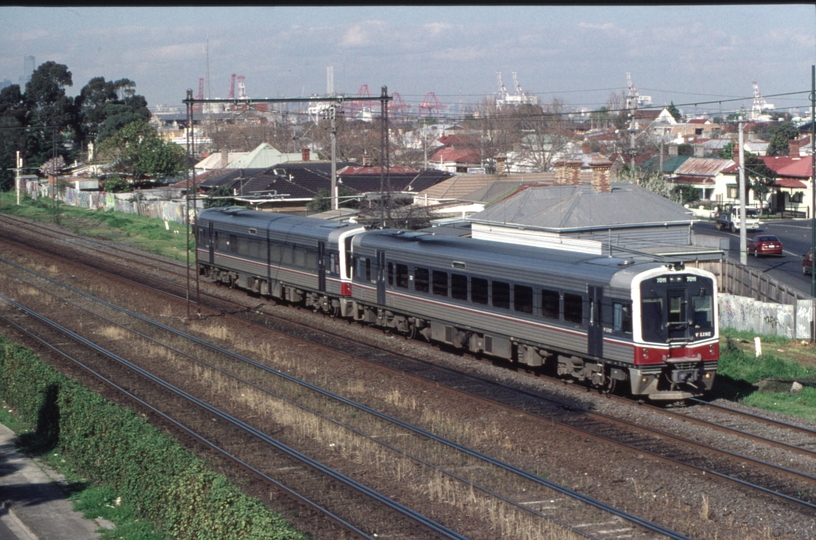 126574: West Footscray 2:08pm Down Passenger to Ballarat 7011 7003