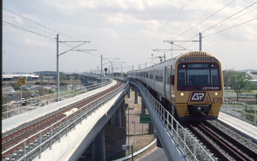 126580: Brisbane Airport Domestic Down Suburban Set 239 (Set 232), to form 2:47pm to Darra