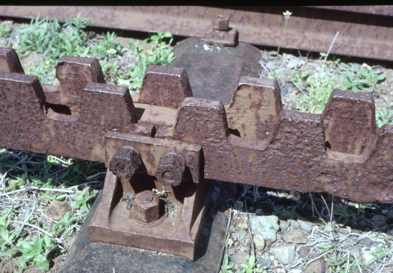 126624: Mount Morgan Rack Track Panel