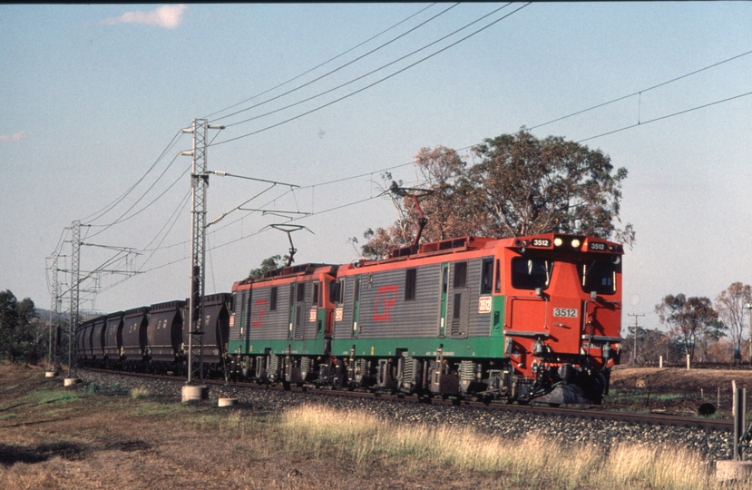 126638: Wycarbah Up Coal Empty 3512 3638 leading