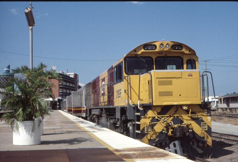 127026: Townsville Up 'Sunlander' 2189 F