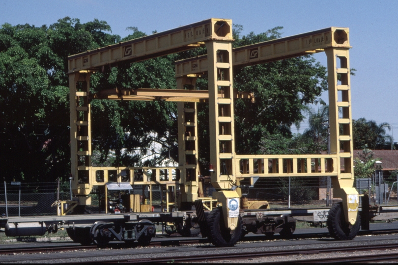 127055: Bundaberg Rubber tyred container crane