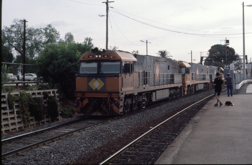 127255: Seymour Down National Rail Superfreighter NR 69 NR 27 NR 49