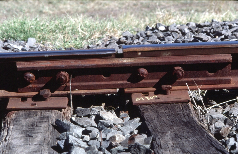 127356: Burren Junction Fishplated joint in No 1 Road