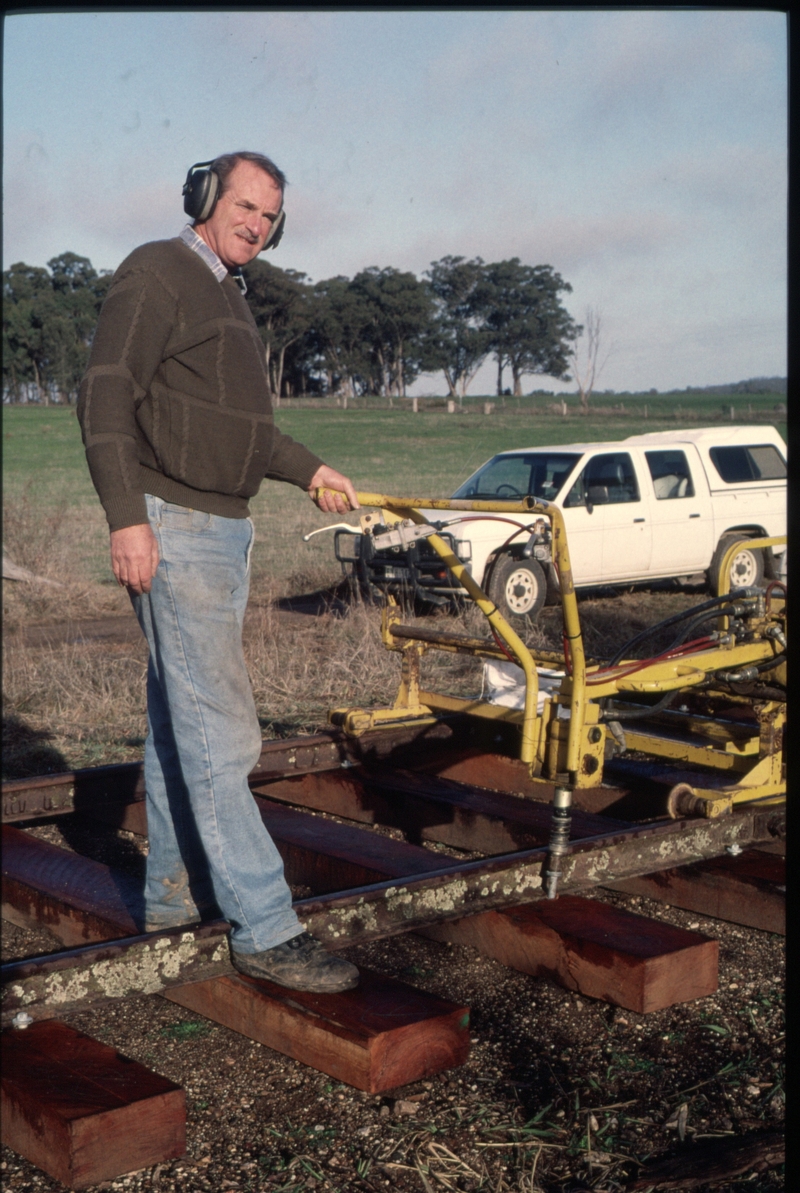 127531: Mile 83.75 Maldon Line John Shaw operating dog screw driller