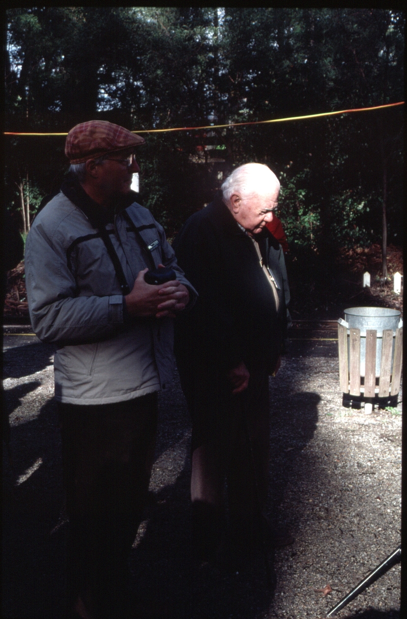 127549: Menzies Creek at right past president Lon Wymond at 40th Anniversary