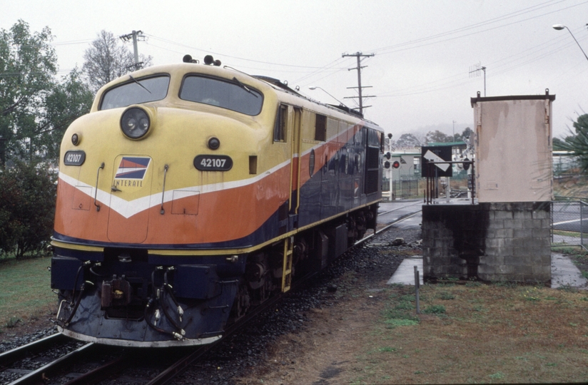 127614: Lismore 42107 running round Ritz Rail Train