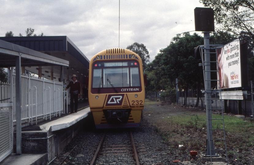 127704: Ferny Grove 1744 Suburban Set 232