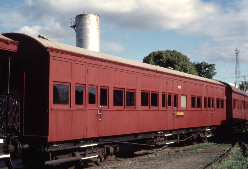 127747: Gympie Carriage 1125