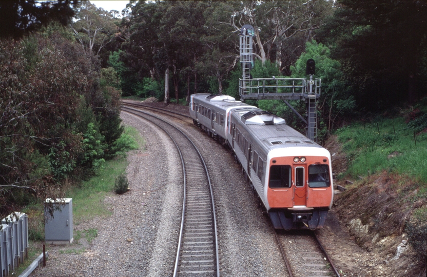 127872: Belair 10 33 arrival Down Suburban 3013 3015