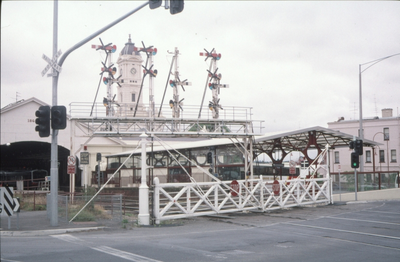 128183: Ballarat Lydiard Street Gates