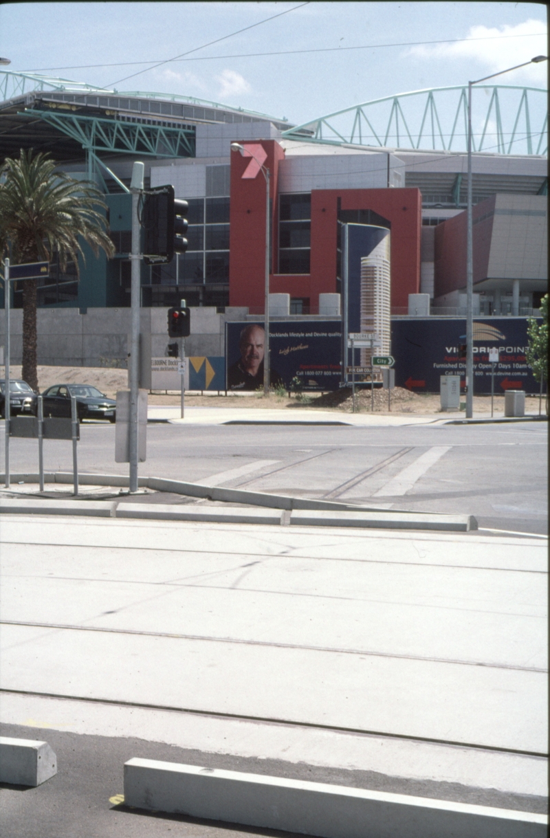 128232: Webb Dock Line at Harbour Esplanade