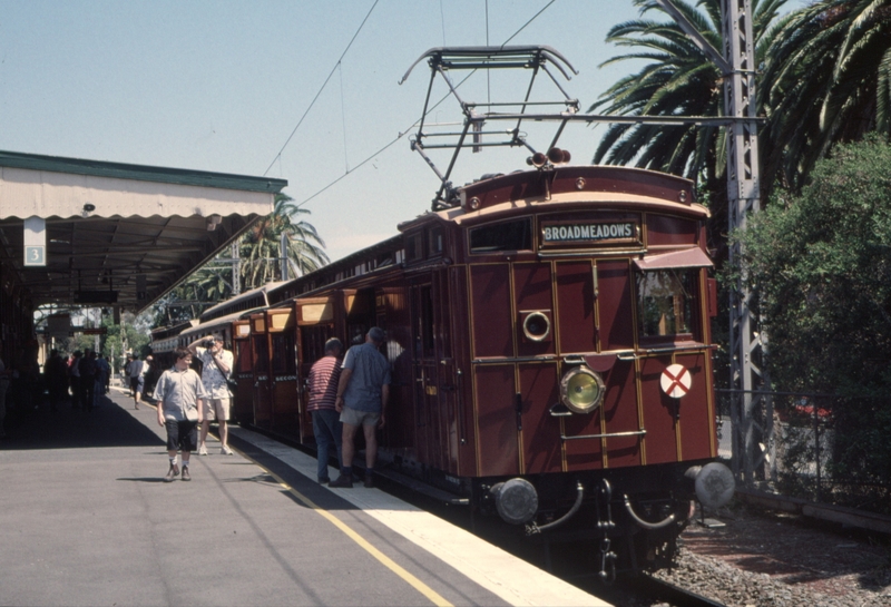 128343: Essendon 137 M leading 7011 Down Elecrail Special