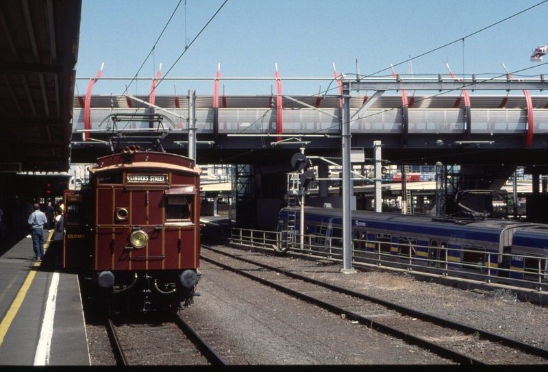 128351: Spencer Street 7071 Down Elecrail Special 137 M leading