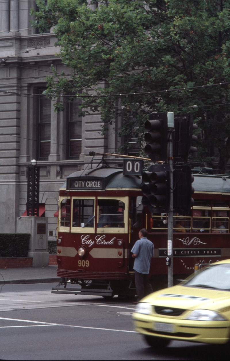 128367: Spencer Street at Flinders Street Anticlockise City Circle SW6 909