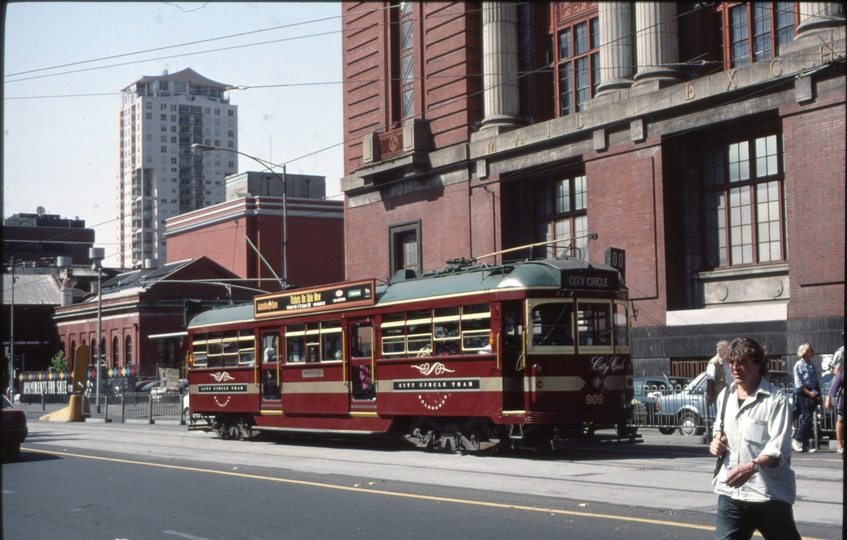 128398: Spencer Street at Bourke Street Southbound City Circle SW6 909