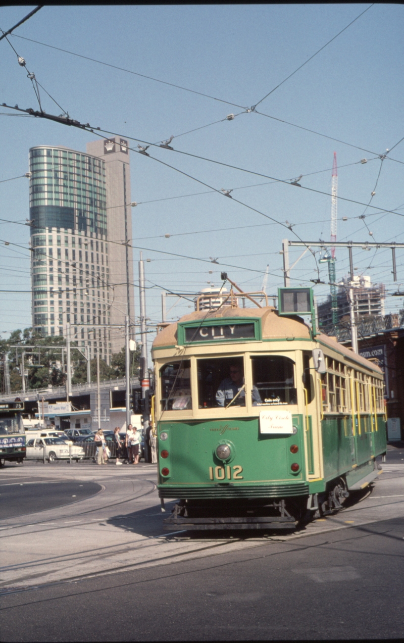 128409: Spencer Street at Flinders Street W7 1012 City Circle turning into Spencer Street