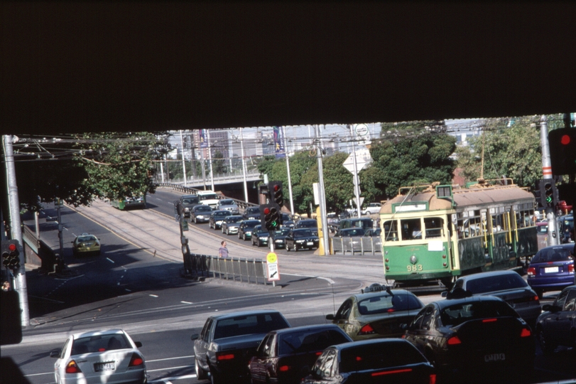 128413: Spencer Street at Flinders Street W6 983 City Circle turning into Spencer Street