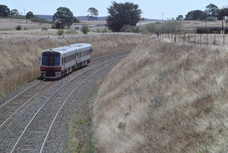 128464: Malmsbury (down side), Down Passenger 7002 7014