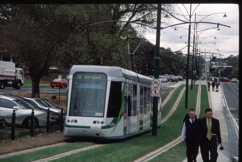 128546: Box Hill Terminus (up side), Up Shuttle Tram C 3001