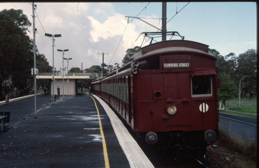 128554: Yarraman 7506 Up Elecrail Special 317 M leading