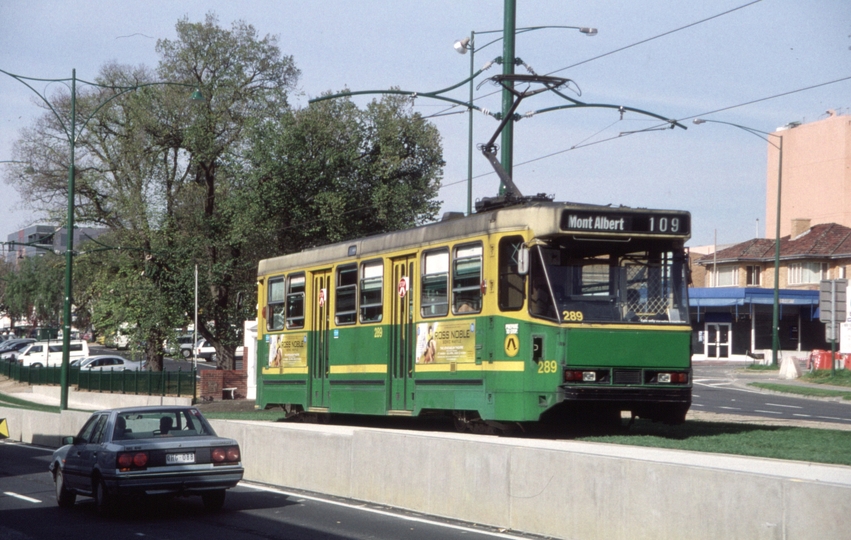 128560: Whitehorse Road at Nelson Road (down side), Down A2 289