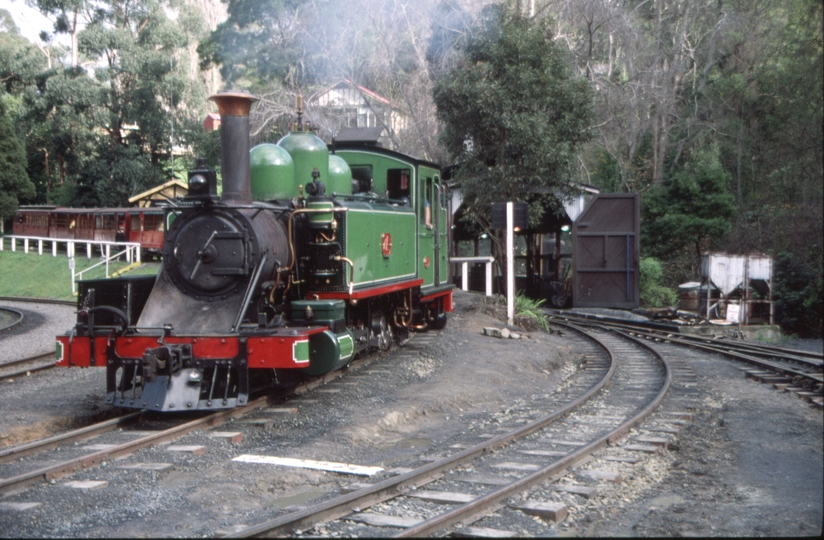 128602: Belgrave 7A shunting